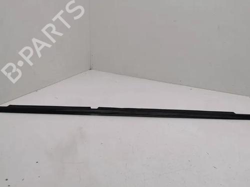Used Door moulding trim MERCEDES-BENZ C-CLASS (W204) C 200 CDI (204.001) (136 hp) 28861359