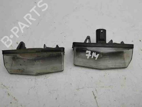 Luz matrícula TOYOTA C-HR (_X1_) 1.8 Hybrid (ZYX10_, ZYX11_) (98 hp) 28856650