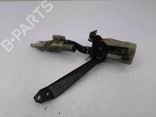 Used Brake master cylinder Brake master cylinder MERCEDES-BENZ VITO / MIXTO Van (W639) 109 CDI (639.601, 639.603, 639.605) (88 hp) 40210792 40210792