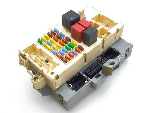 Used Fuse box MASERATI QUATTROPORTE V 4.2 (400 hp) 28881777