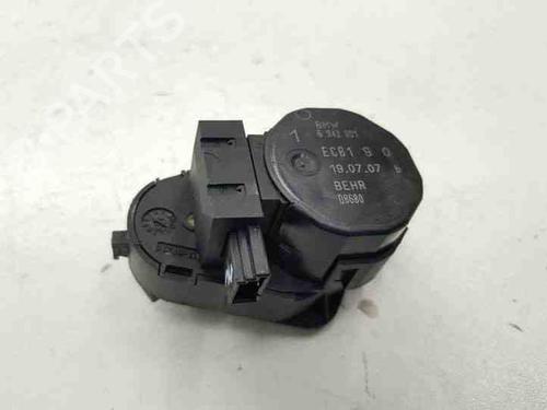 Used Electronic module BMW 5 Touring (E61) 525 d (197 hp) 28868536