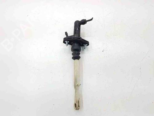 Used Clutch slave cylinder VOLVO V70 II (285) D5 (185 hp) 28903178