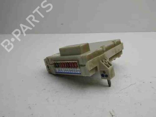 Used Fuse box LEXUS GS (_L1_) 450h (GWL10_, GWL10R) (345 hp) 28853684