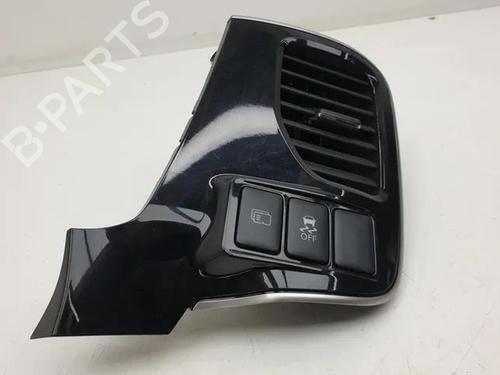 Used Air vent MITSUBISHI OUTLANDER II (CW_W) 2.0 4WD (147 hp) 28858851