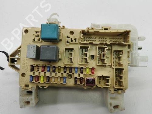 Used Fuse box TOYOTA COROLLA Verso (_E12_) 2.0 D-4D (CDE120_) (116 hp) 28843897