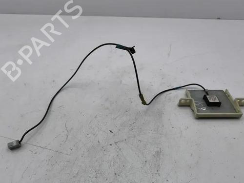 Antenne/Base TOYOTA YARIS (_P1_) 1.4 D-4D (NLP10_, NLP10R) (75 hp) 28853395
