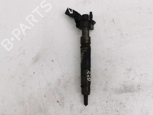 Used Injector MERCEDES-BENZ M-CLASS (W164) ML 320 CDI 4-matic (218 hp) 28899234