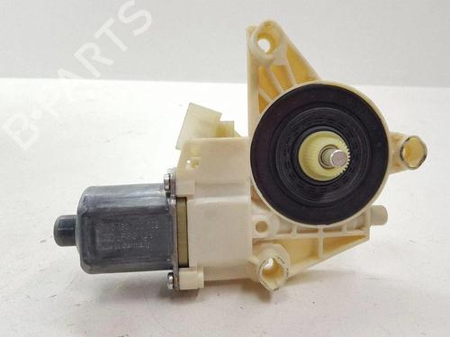 Used Left front window motor Left front window motor MERCEDES-BENZ E-CLASS T-Model (S212) E 220 CDI / BlueTEC (212.202, 212.201) (170 hp) 40232112 40232112