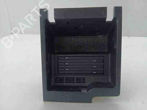 Guantera BMW X5 (E53) 3.0 i (231 hp) 28858042