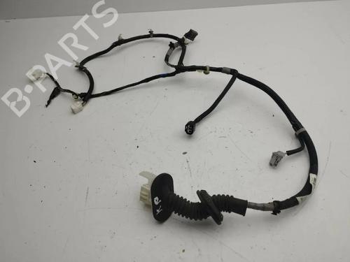 Used Wiring harness Wiring harness 33253894 33253894