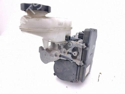 Brake master cylinder TESLA MODEL S (5YJS) 70D AWD | BP37798275M77 - Image 3