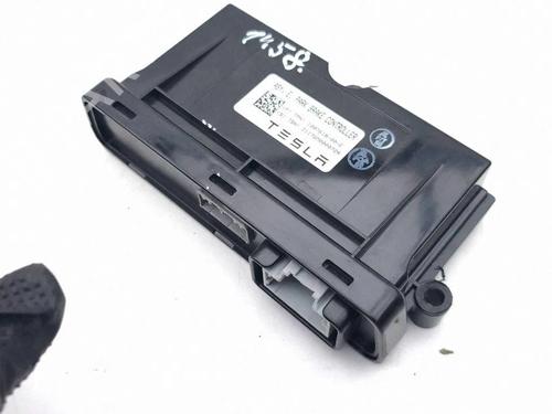Elektronisk modul TESLA MODEL S (5YJS) 70D AWD | BP37685455M83 - Image 2