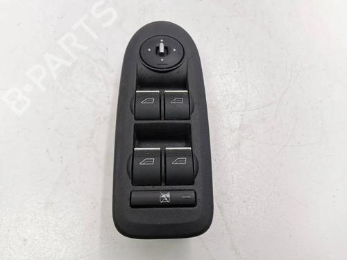 Used Right front window switch Right front window switch 33913197 33913197