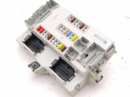 Used Fuse box Fuse box JEEP CHEROKEE (KL) 2.0 CRD 4x4 (170 hp) 40207093 40207093