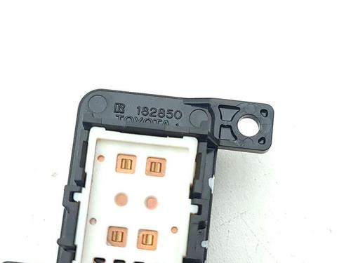 Switch TOYOTA AURIS (_E18_) 1.4 D-4D (NDE180_, NDE180R) | BP28874354I30 