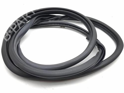 Used Rubber door seal Rubber door seal TOYOTA C-HR (_X2_, _H2_) PHEV (MAXH21) (223 hp) 36808772 36808772