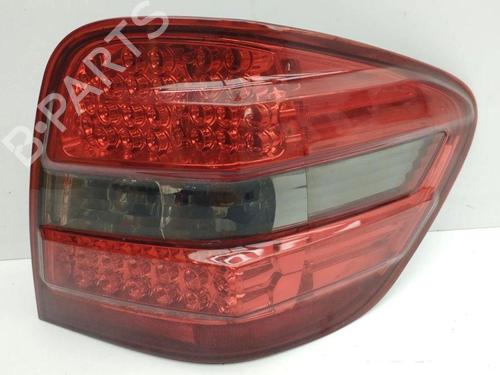 Used Right taillight MERCEDES-BENZ M-CLASS (W164) ML 320 CDI 4-matic (218 hp) 28898451