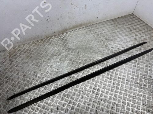 Used Left sideskirt Left sideskirt 38246743 38246743