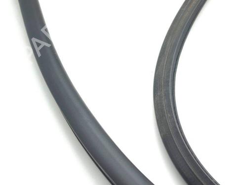 Rubber door seal NISSAN 350Z Coupe (Z33) 3.5 (AAZ33) | BP28882447C142 