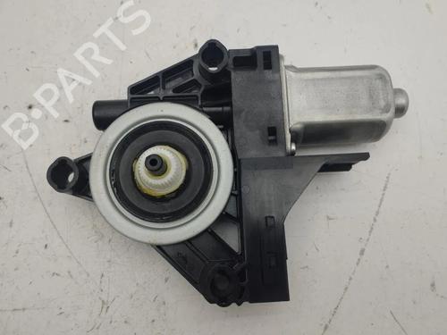 Used Right rear window motor Right rear window motor 28900545 28900545