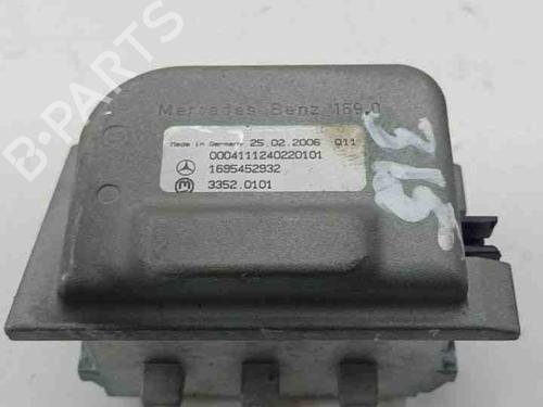 Used Electronic module MERCEDES-BENZ B-CLASS Sports Tourer (W245) B 200 CDI (245.208) (140 hp) 28844431