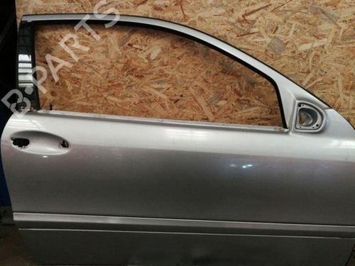 Used Right front door MERCEDES-BENZ C-CLASS (W203) C 200 CDI (203.004) (116 hp) 28867773