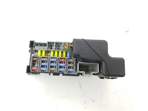 Used Fuse box Fuse box 33226755 33226755