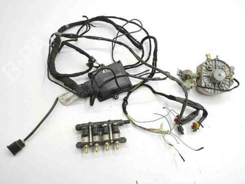 Used Electronic module TOYOTA PRIUS Saloon (_W1_) 1.5 Hybrid (NHW1_) (72 hp) 28852565