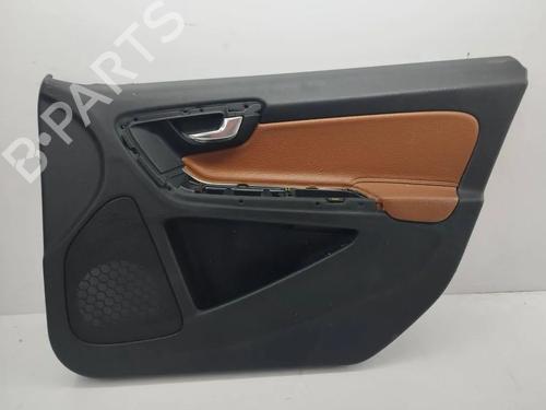 Forreste højre beklædning Forreste højre beklædning VOLVO S60 II (134) T3 (150 hp) 36081021 36081021