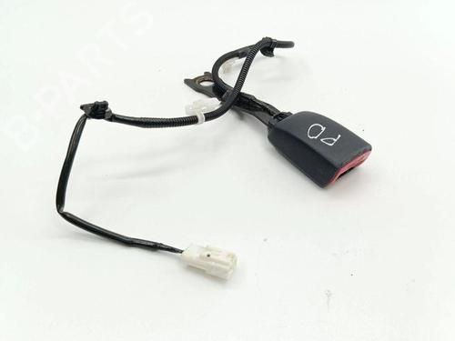 Used Seat buckle TOYOTA AURIS (_E18_) 1.4 D-4D (NDE180_, NDE180R) (90 hp) 28903304