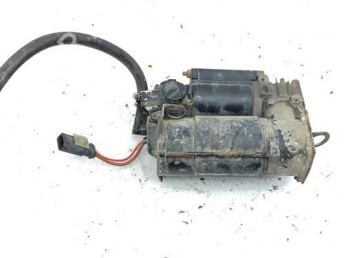 Used Suspension compressor MERCEDES-BENZ S-CLASS (W220, V220) S 320 CDI (220.026, 220.126) (197 hp) 28872351