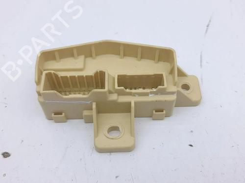Used Fuse box Fuse box 33259507 33259507