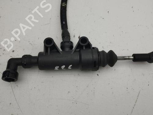 Used Clutch slave cylinder MERCEDES-BENZ B-CLASS Sports Tourer (W246, W242) B 200 CDI (246.201) (136 hp) 28901558
