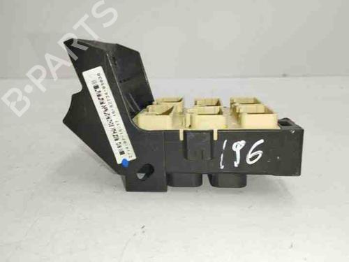 Used Fuse box TOYOTA COROLLA Verso (_E12_) 2.0 D-4D (CDE120_, CDE120R) (90 hp) 28842328