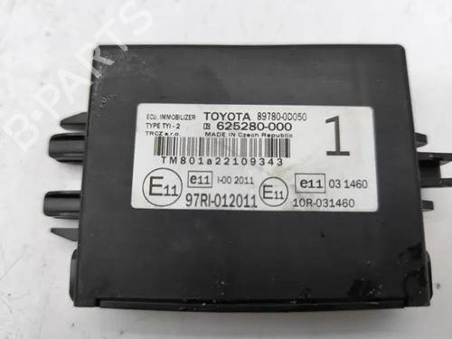 Elektronische module TOYOTA YARIS (_P1_) 1.4 D-4D (NLP10_, NLP10R) (75 hp) 28853396