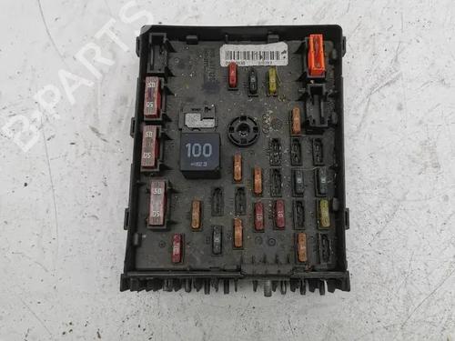 Used Fuse box Fuse box 28841863 28841863