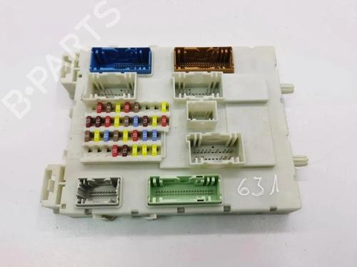 Used Fuse box Fuse box 33259011 33259011