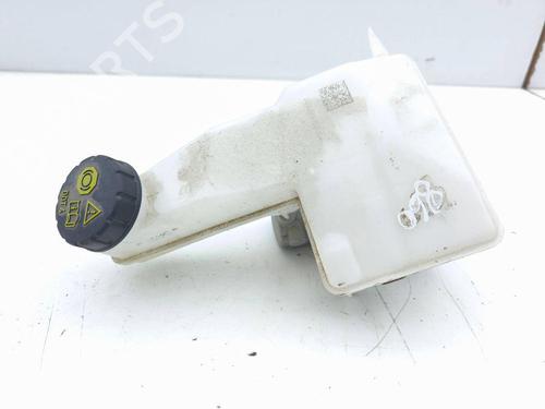 Used Brake master cylinder PEUGEOT 2008 II (UD_, US_, UY_, UJ_, UR_, UC_) 1.2 PureTech 130 (USHNS, URHNS) (130 hp) 29752599