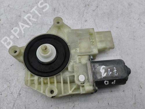 Used Left front window motor RENAULT CLIO V (B7_) 1.3 TCe 130 (B7MF) (131 hp) 28897061