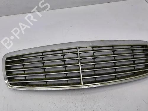 Used Grille MERCEDES-BENZ E-CLASS (W211) E 320 CDI (211.026) (204 hp) 28840999