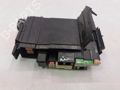 Used Fuse box Fuse box 33258186 33258186