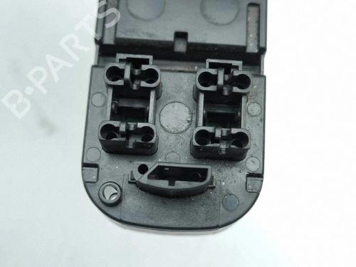 Left front window switch JAGUAR X-TYPE I Estate (X400) 2.0 D | BP38245838I27 - Image 9
