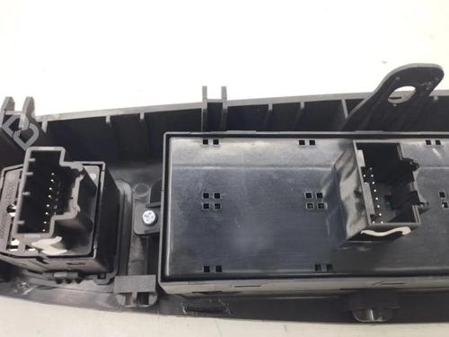 Right front window switch OPEL ANTARA A (L07) 2.2 CDTi 4x4 | BP33901589I26 - Image 7
