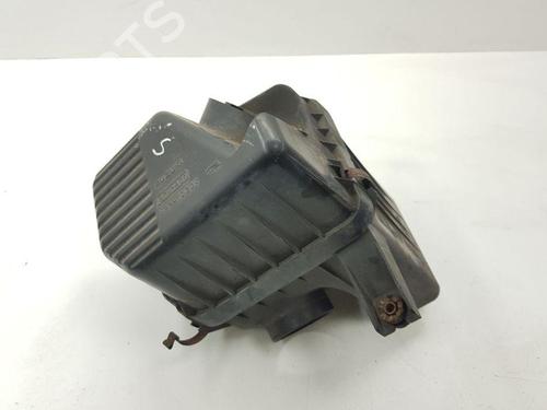 Used Air filter box SUZUKI GRAND VITARA II (JT, TE, TD) 1.9 DDiS All-wheel Drive (JT419, TD44, JB419WD, JB419XD,... (129 hp) 28886518