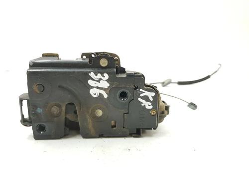 Front left lock VW PASSAT B5 Variant (3B5) 1.9 TDI | BP33258403C98 - Image 2