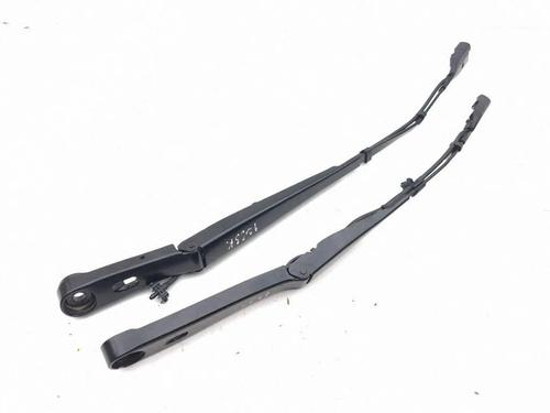 Used Front windshield wiper arm Front windshield wiper arm 38030201 38030201