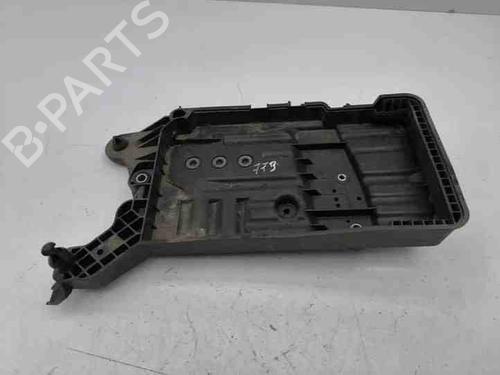 Used Support AUDI Q3 (F3B) 35 TFSI (150 hp) 28861086