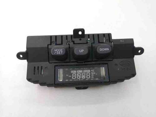 Used Display monitor KIA SORENTO I (JC) 2.5 CRDi 4WD (140 hp) 28869938