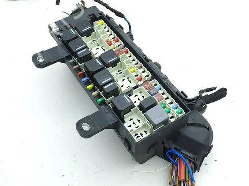 Fuse box JAGUAR F-PACE (X761) 2.0 SD4 AWD | BP33259792E1 - Image 2