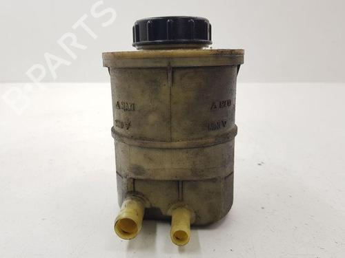 Used Power steering reservoir RENAULT ESPACE III (JE0_) 2.0 (JE0A) (114 hp) 28890447